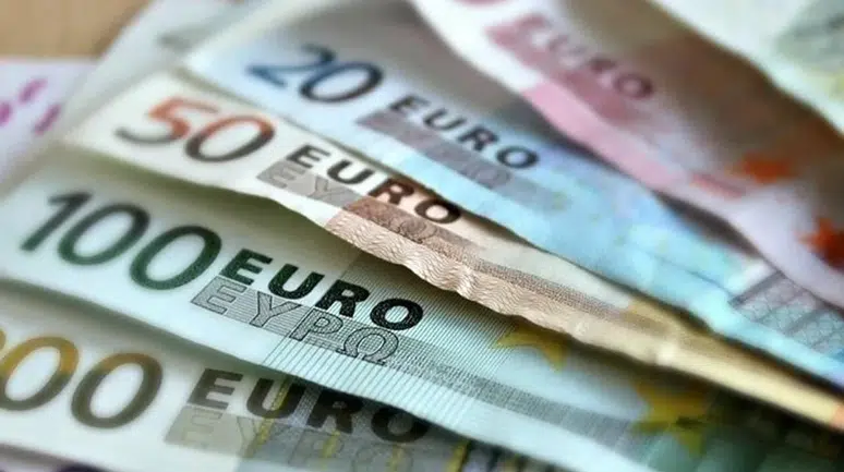 Serbest Piyasada Döviz Açılış Fiyatları: Dolar ve Euro'da Güncel Veriler