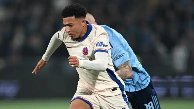 Jadon Sancho'dan Beşiktaş'a Yanıt: Taraftarların Beklentileri Karşılanmadı