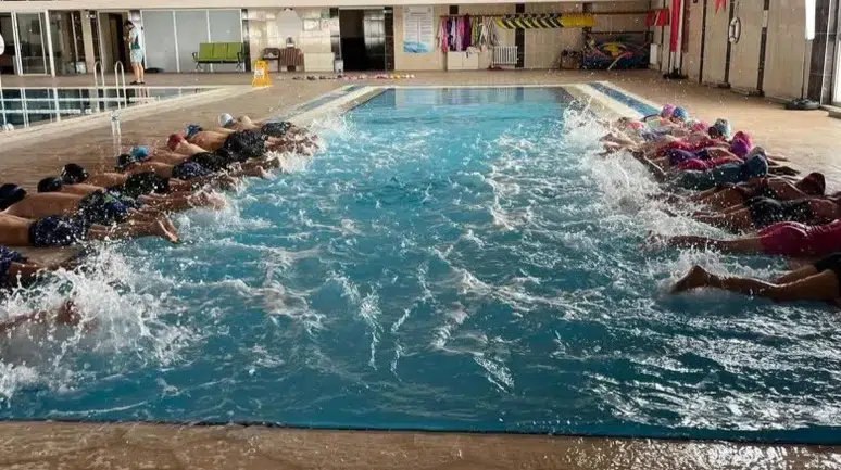 Kars'ta "Yüzme Bilmeyen Kalmasın" Projesi İle Yüzme Eğitimi Yoğun İlgi Görüyor